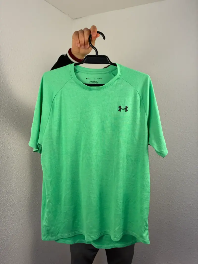 ♻️Polera deportiva verde Under Armour Tech - 1