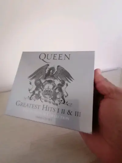 Box Set Queen Greatest Hits I II & III, NUEVO - miniatura 1