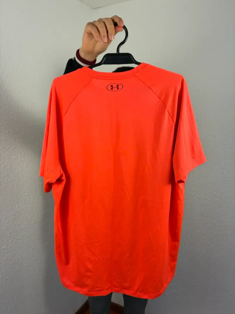 ♻️Polera deportiva roja Under Armour talla XL - 2