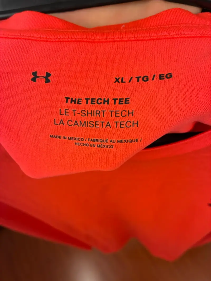 ♻️Polera deportiva roja Under Armour talla XL - 3