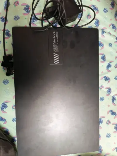Laptop ASUS Vivobook 14 pulgadas Intel Core i3 - miniatura 3