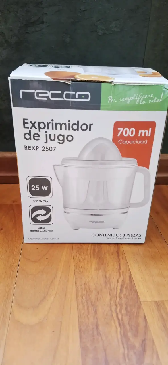 Exprimidor de jugo Recco 700 ml blanco - 5