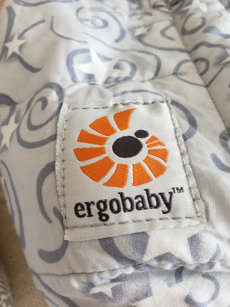 Adaptador recién nacido para mochila Ergobaby - 2