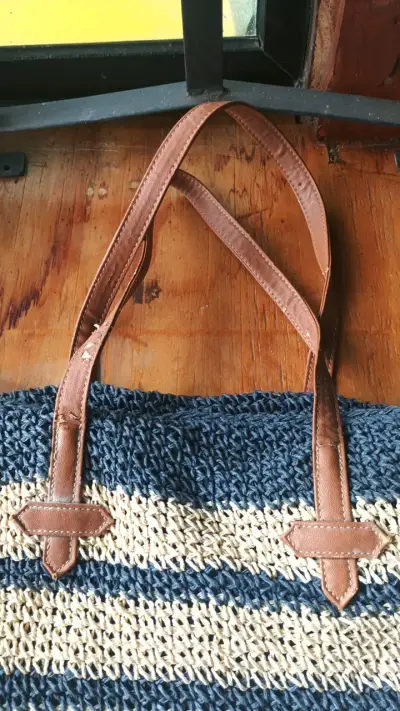 Bolso de paja tejido a rayas azul y beige - miniatura 3