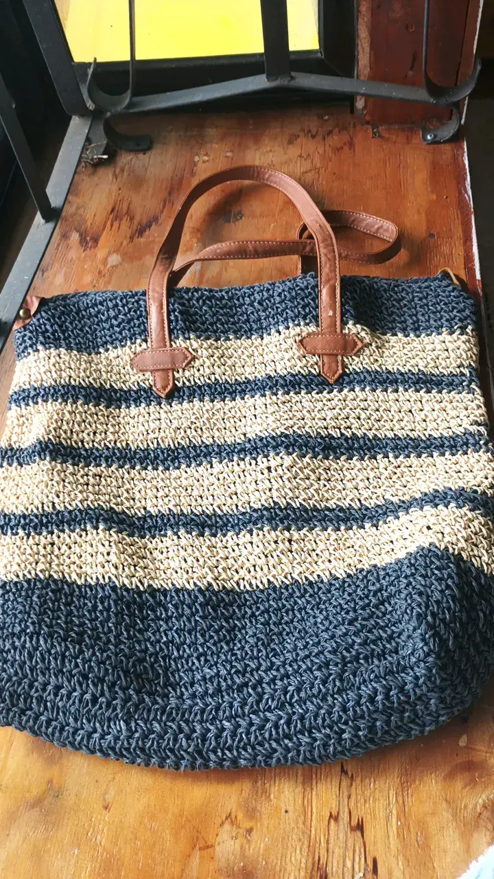 Bolso de paja tejido a rayas azul y beige - 6