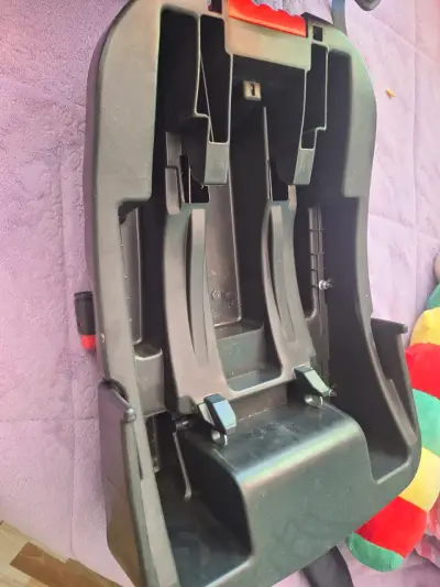 Silla de Auto Bebeglo con Base Negra - miniatura 4