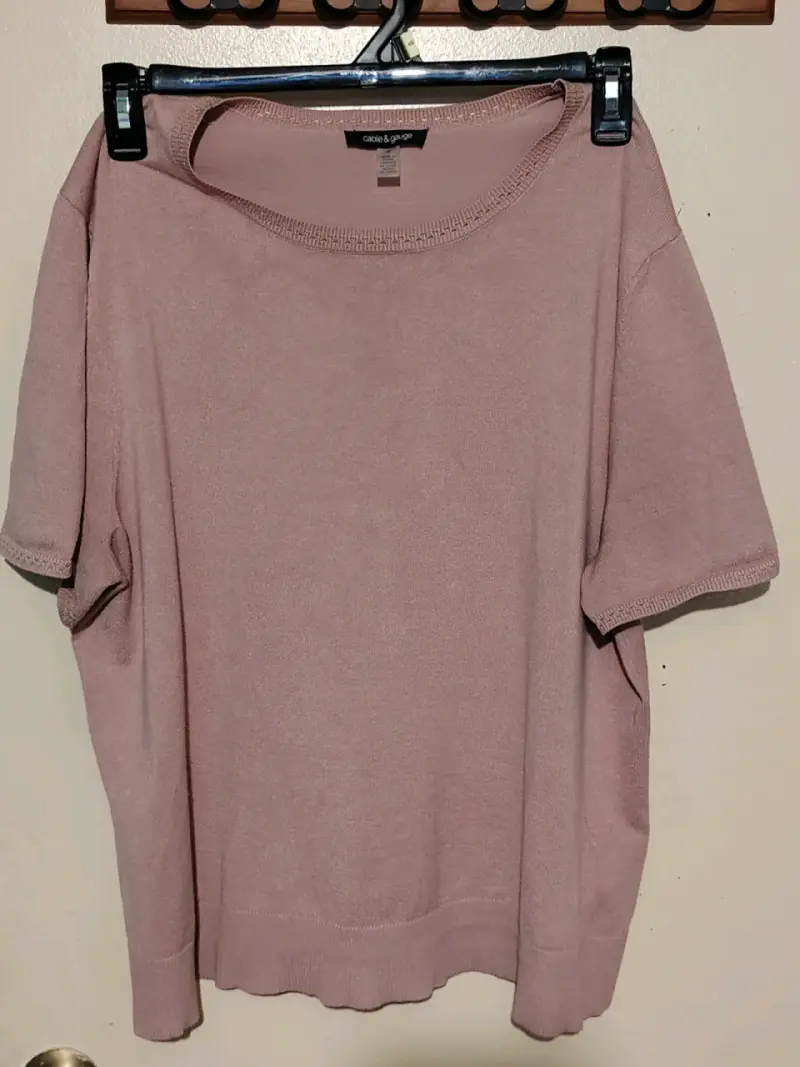 Polera de mujer color lila Cable & Gauge