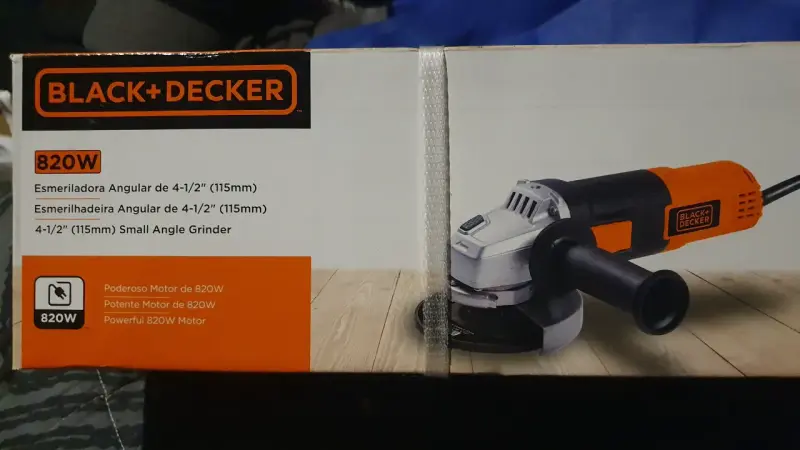 Esmeril angular Black+Decker 820W - 2