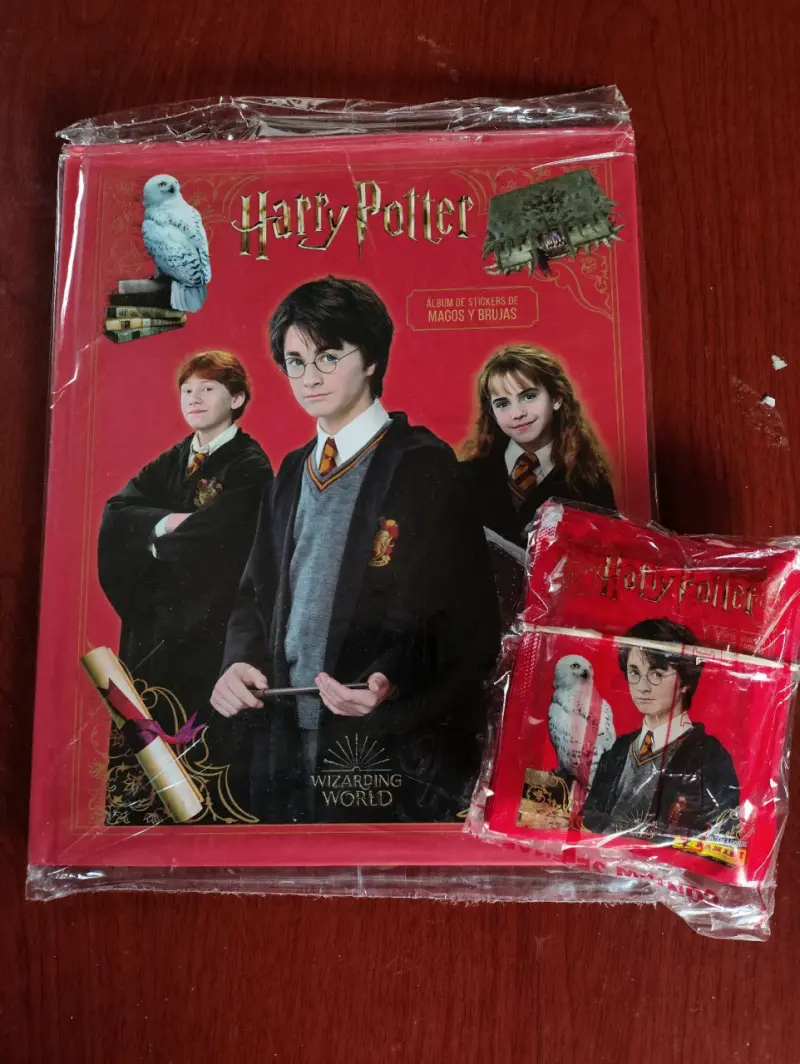 Álbum de Stickers Harry Potter Magos y Brujas