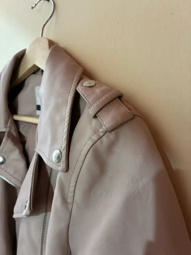 Chaqueta rosa eco cuero Sybilla para mujer - 4