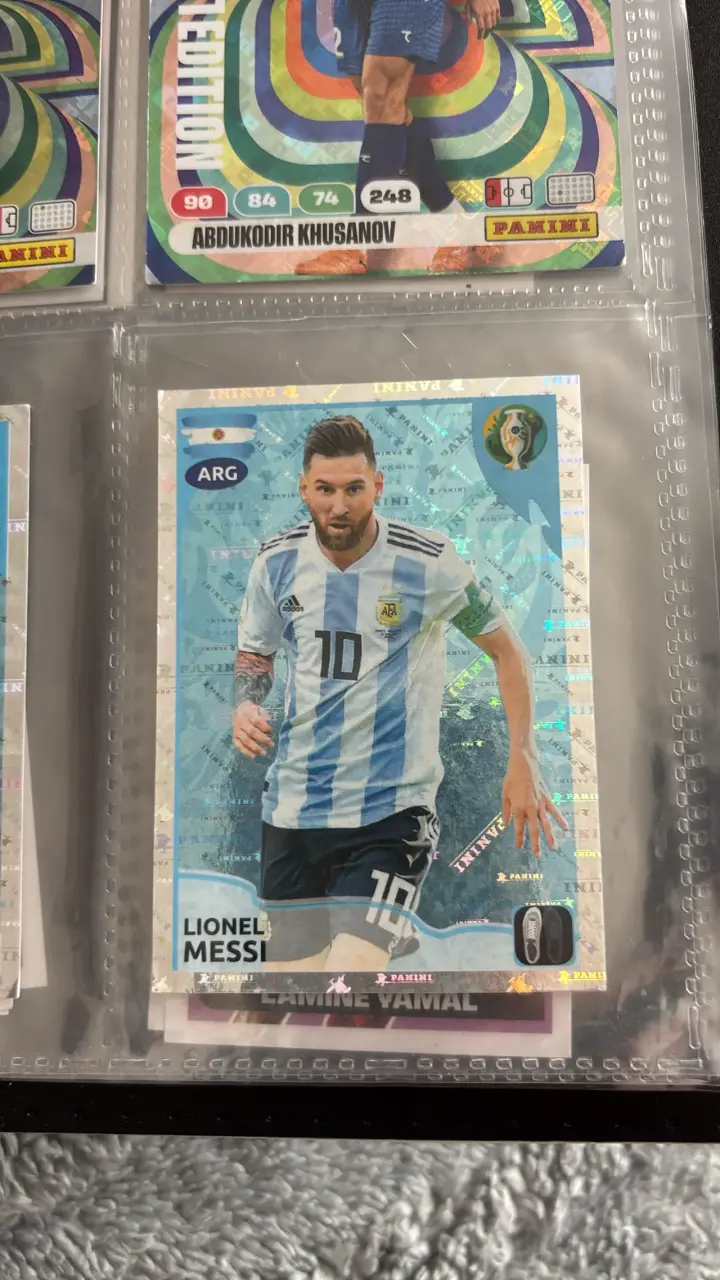 Lámina Panini Lionel Messi Argentina 2022