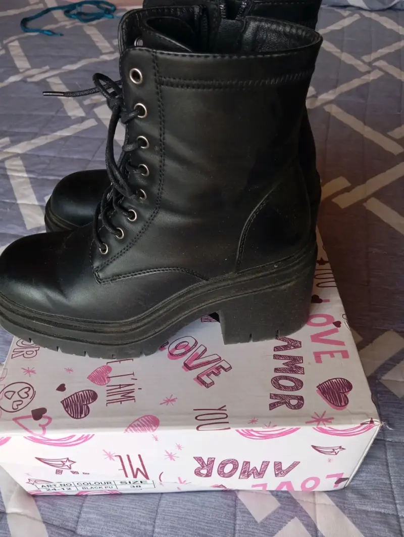 Botas negras de cuero con plataforma - 3