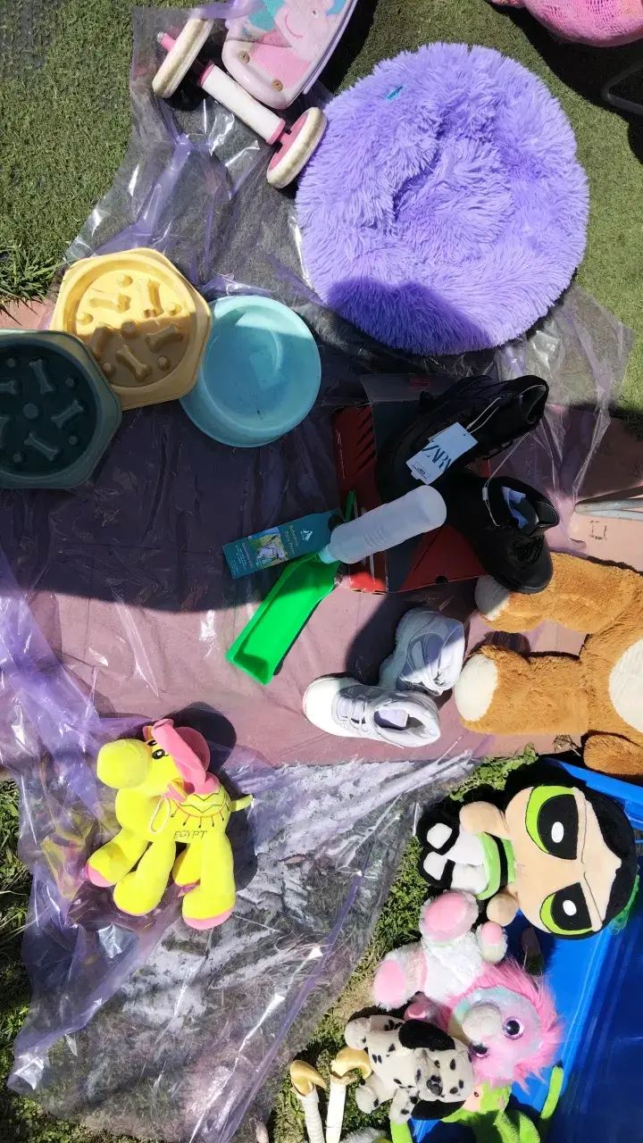 Lote de disfraces y juguetes para niños - 5