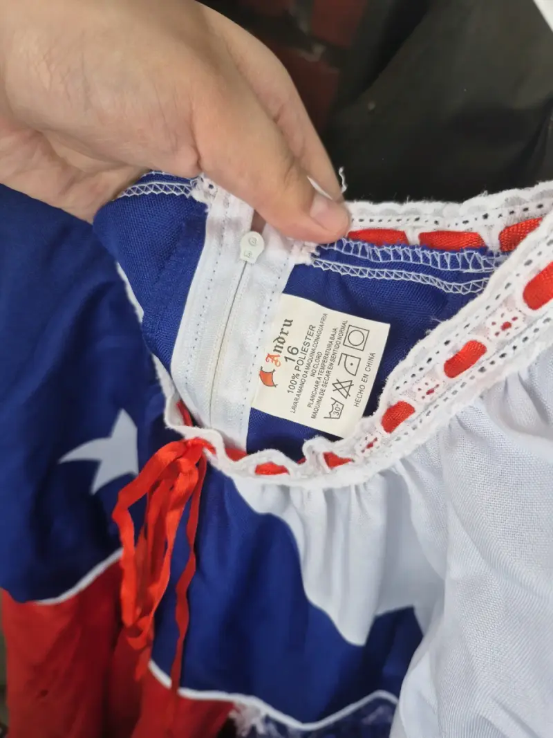 Vestido típico chileno para niña con encaje - 3