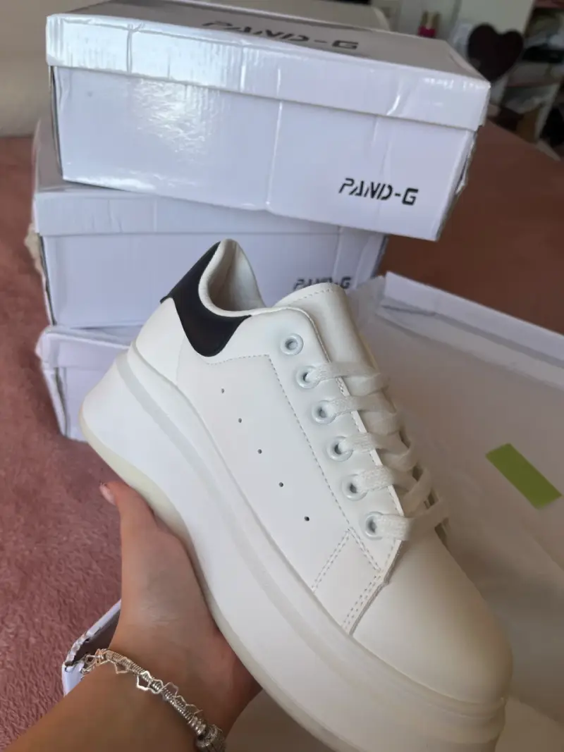 Zapatillas blancas de plataforma - 1