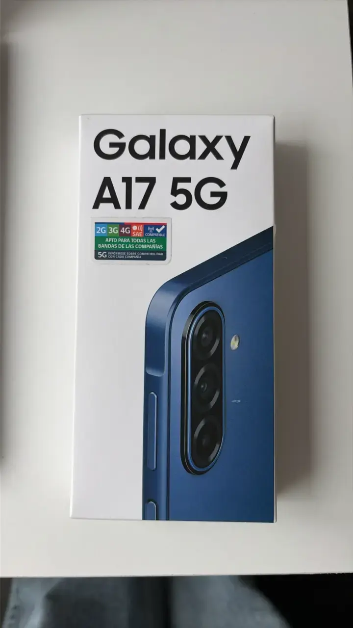 Smartphone Galaxy A17 5G nuevo en caja - 1