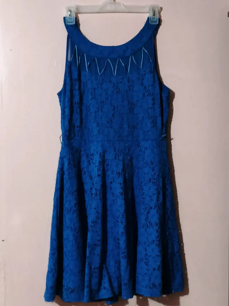 Vestido azul de encaje para mujer - 4