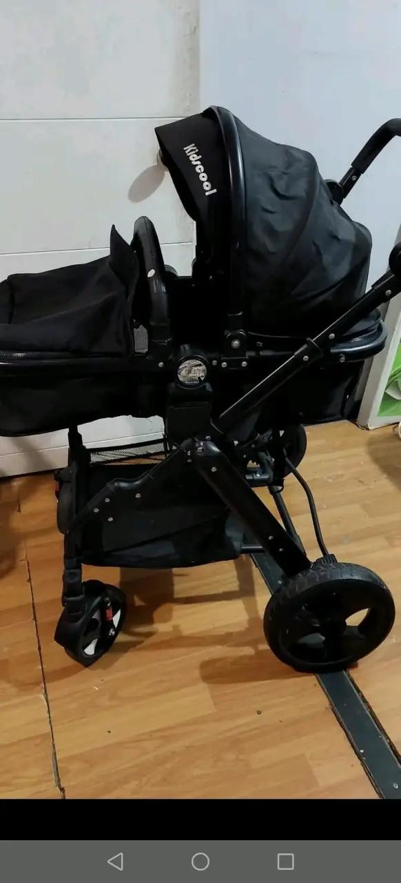 Coche de bebé Kidscool negro plegable - 2