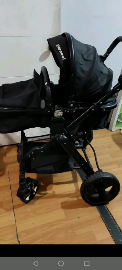 Coche de bebé Kidscool negro plegable - miniatura 2