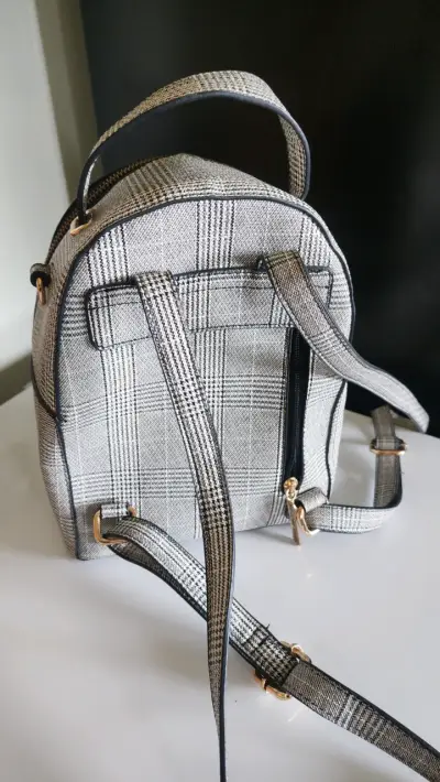 Mochila de moda a cuadros con bolsillo rojo - miniatura 3