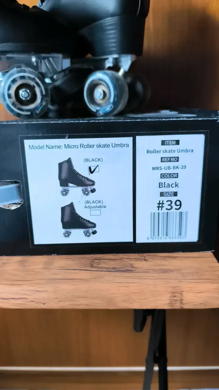 Patines de Cuatro Ruedas Negros Talla 39 - 2