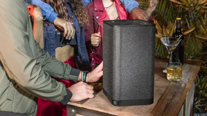 Parlante portátil Bluetooth UE megablast - 1