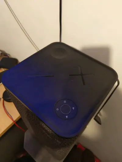 Parlante portátil Bluetooth UE megablast - miniatura 3