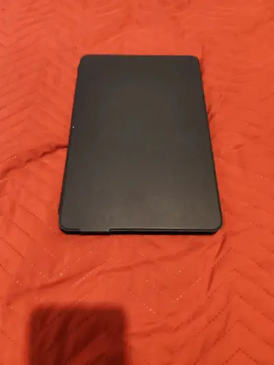 Tablet con teclado desmontable y funda protectora - miniatura 3