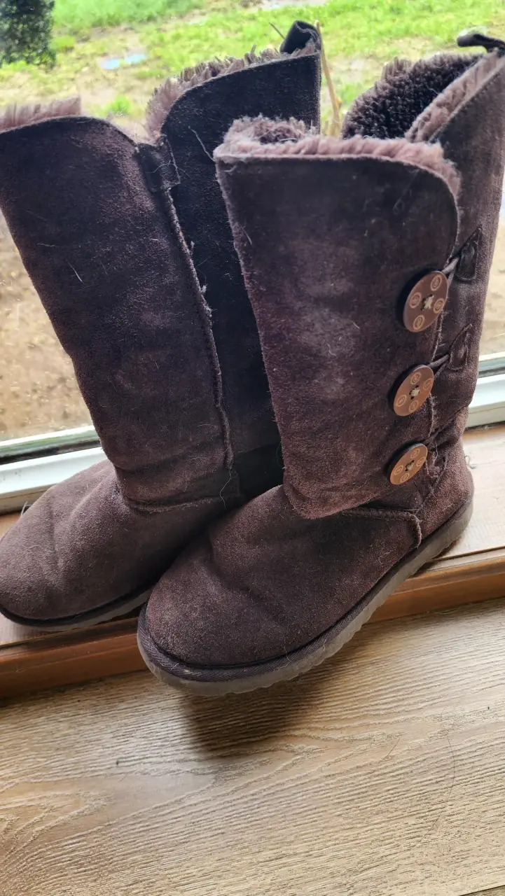 Botas de gamuza marrón con botones Bammers - 1