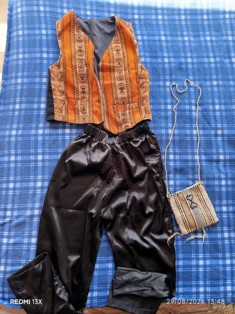 Conjunto de Disfraz Folclórico para Niño - 2