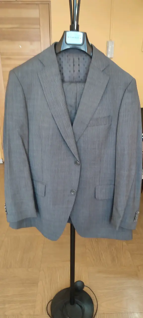 Traje gris para hombre en buen estado - 2