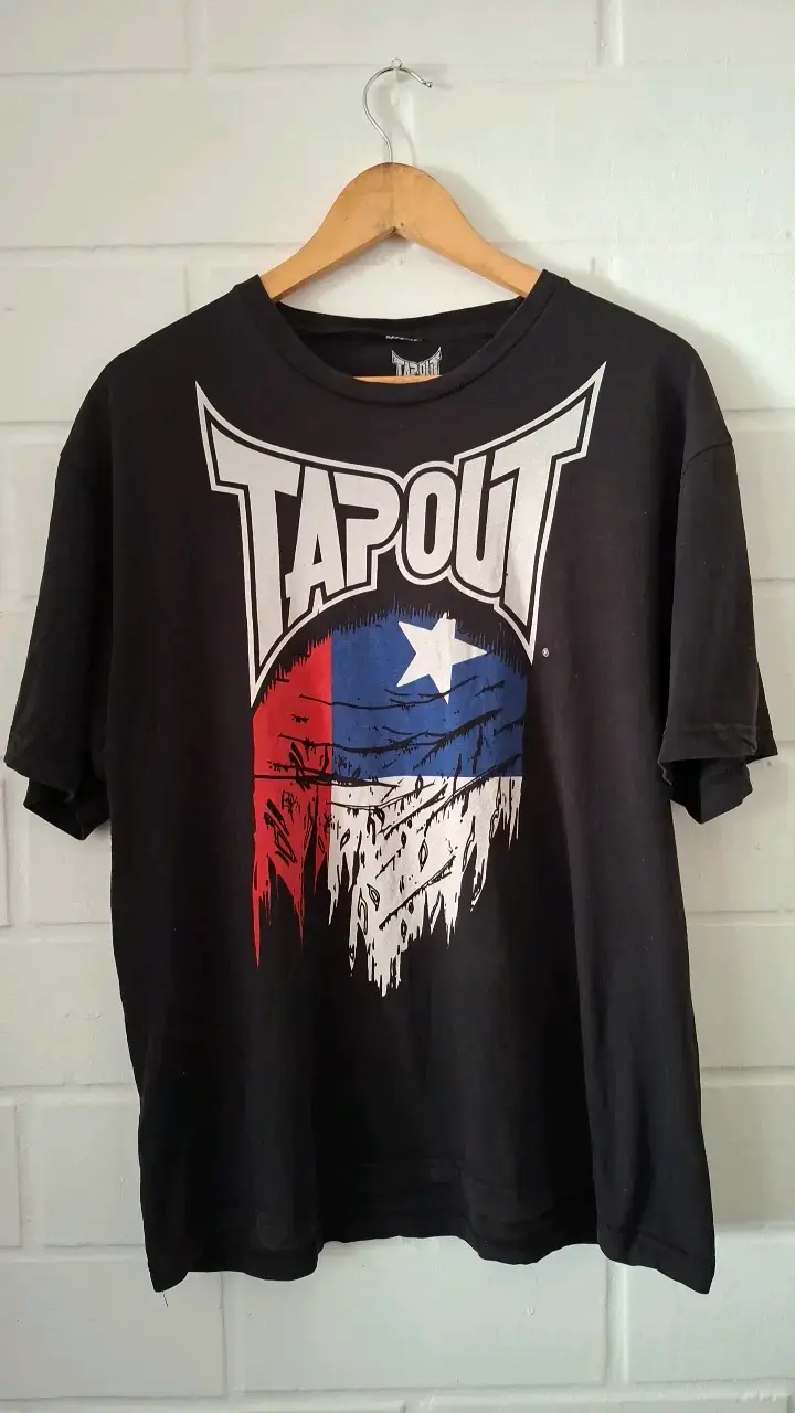 Polera Tapout negra - 1