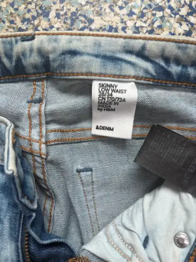 Jeans skinny desgastados para mujer H&M - miniatura 2