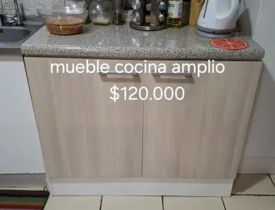 Tocador con cómoda de madera con espejo - miniatura 6