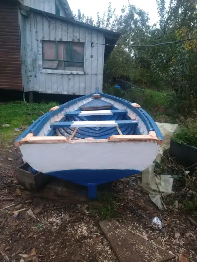 Bote a remo de madera ciprés - miniatura 2