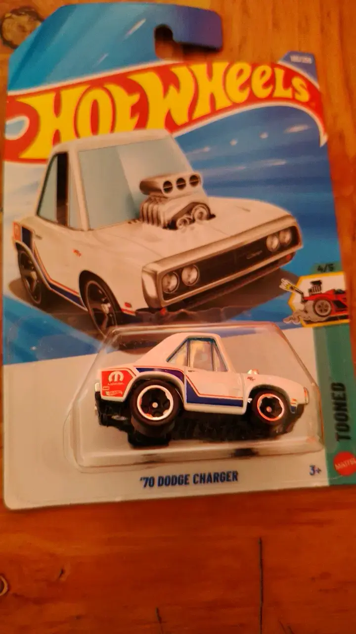 Hot Wheels '70 Dodge Charger Tooned