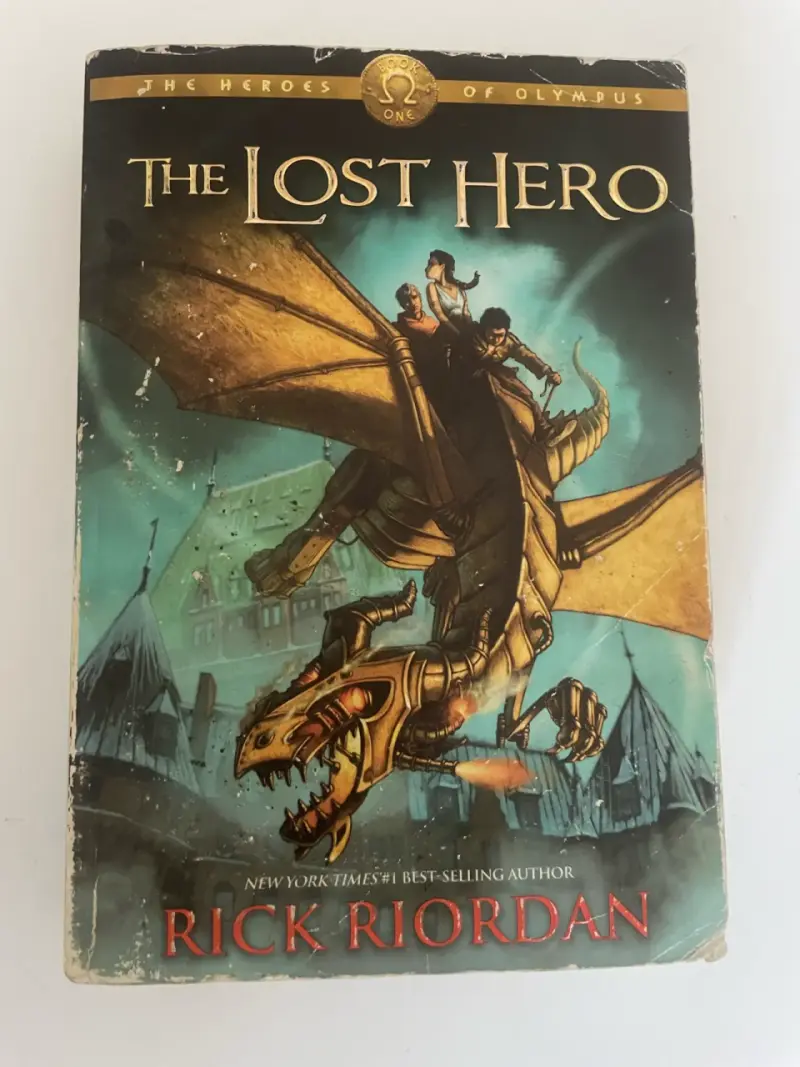 Libro The Lost Hero de Rick Riordan