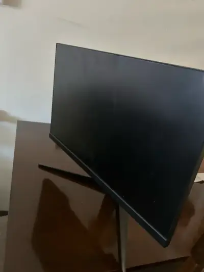 PC de escritorio gamer con monitor incluido - miniatura 4