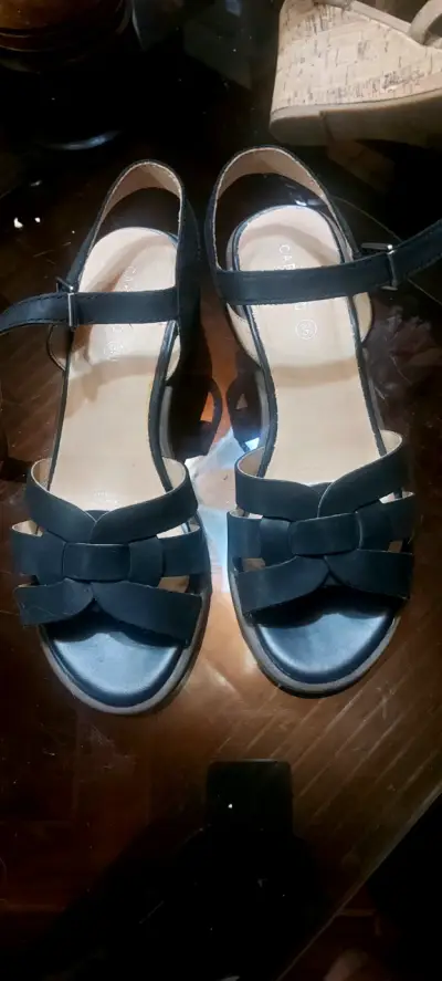 Sandalias de cuero negro con tacón Carrano - miniatura 3