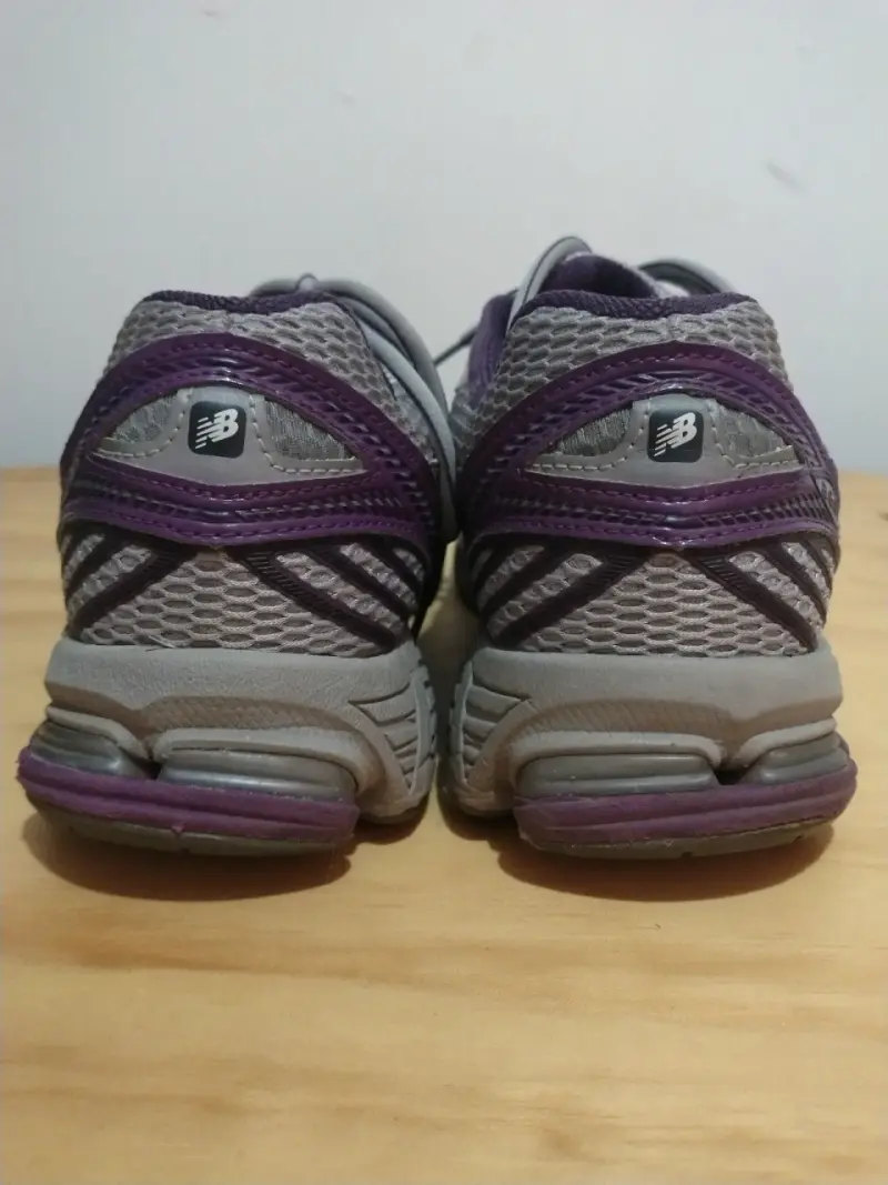 New Balance 860 v2 - 4