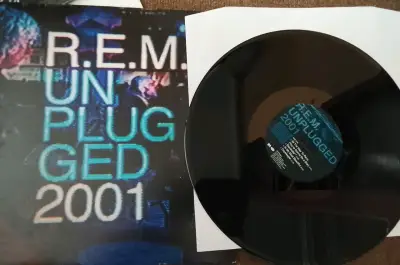 Vinilo R.E.M. Unplugged 2001 en buen estado - miniatura 1