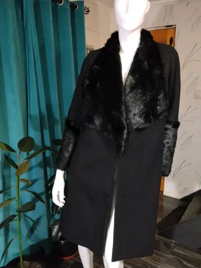 Abrigo Negro Zara talla XL - miniatura 1