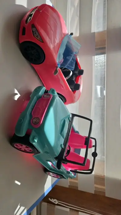 Set de autos de juguete convertibles para niños - miniatura 1