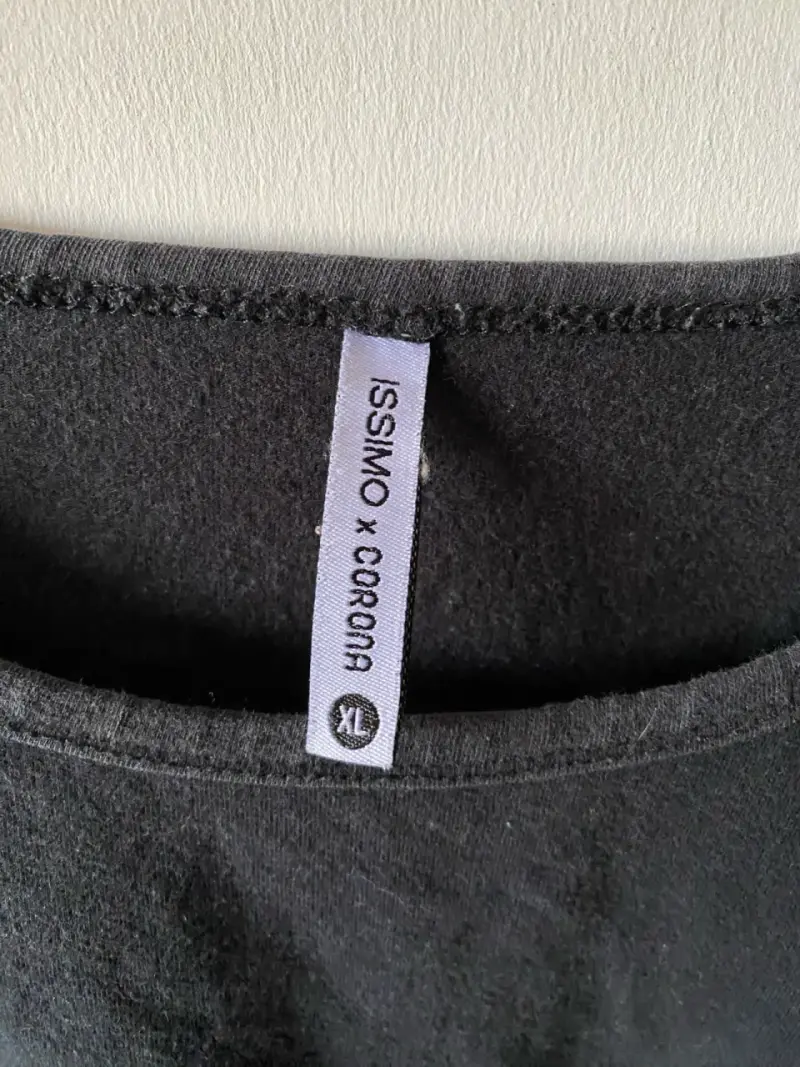 Polera negra corta talla XL - 2