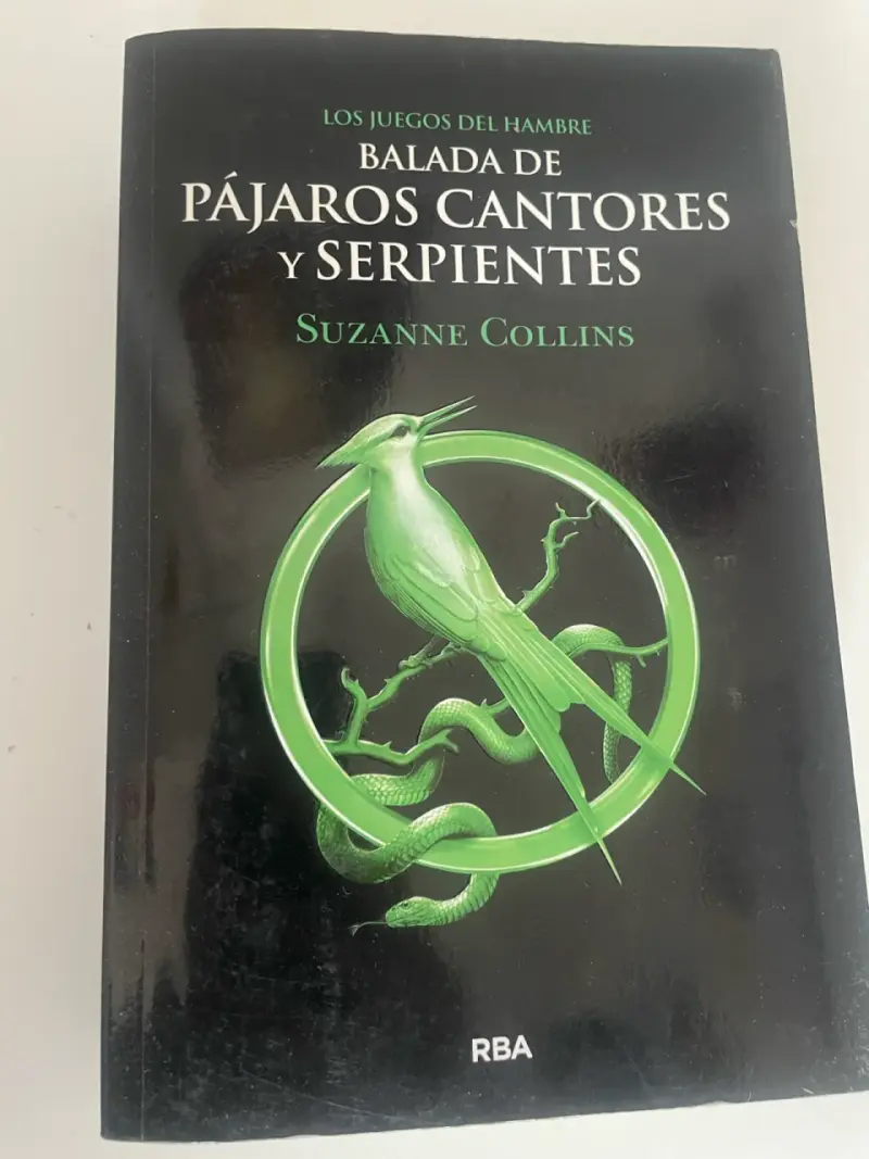 Libro Balada de Pájaros Cantores y Serpientes - Suzanne Collins