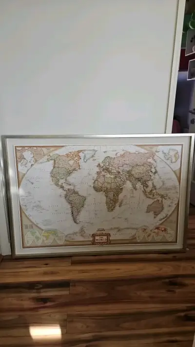 Mapa del mundo enmarcado vintage - miniatura 3