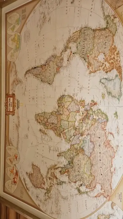 Mapa del mundo enmarcado vintage - miniatura 5