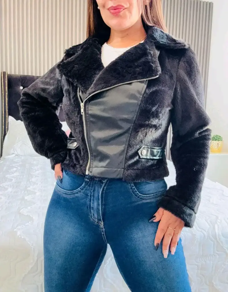 Chaqueta de mujer negra con cierre