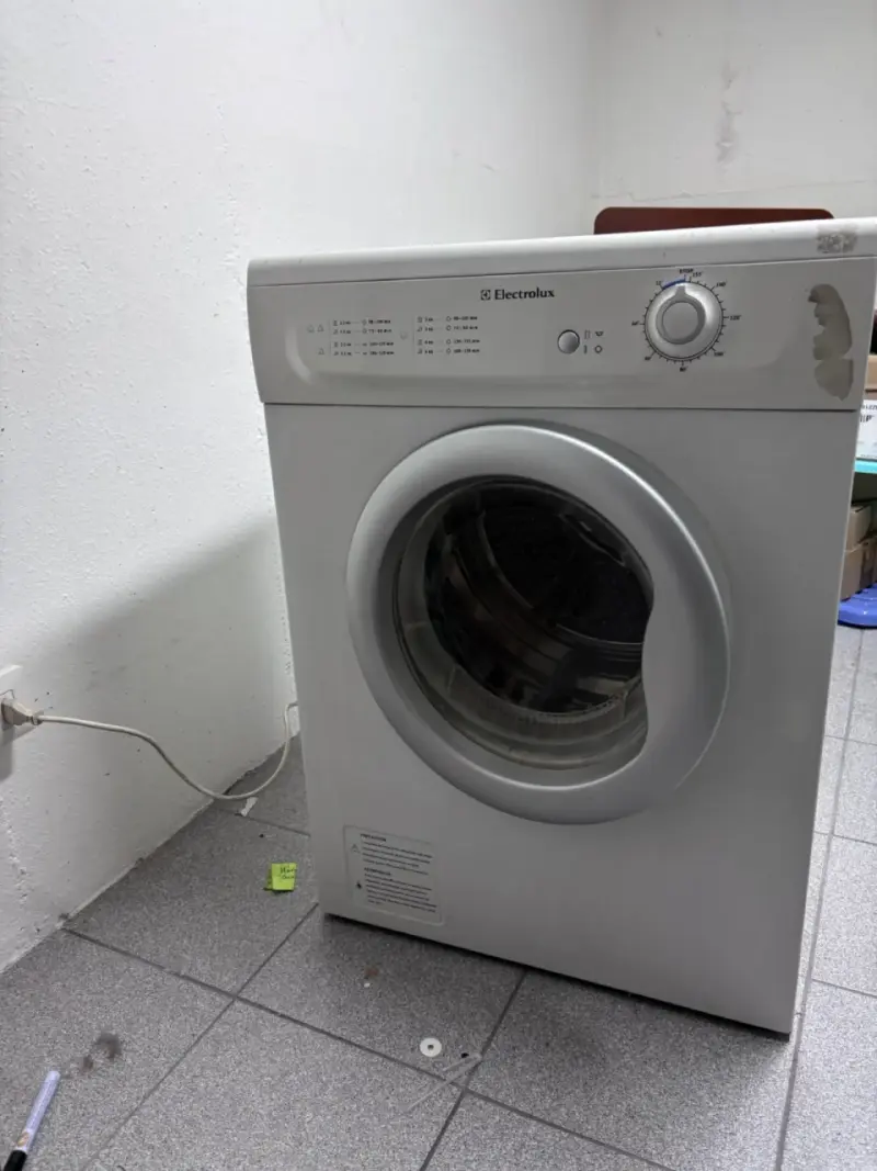 Secadora de Ropa Electrolux 6kg en Buen Estado - 1