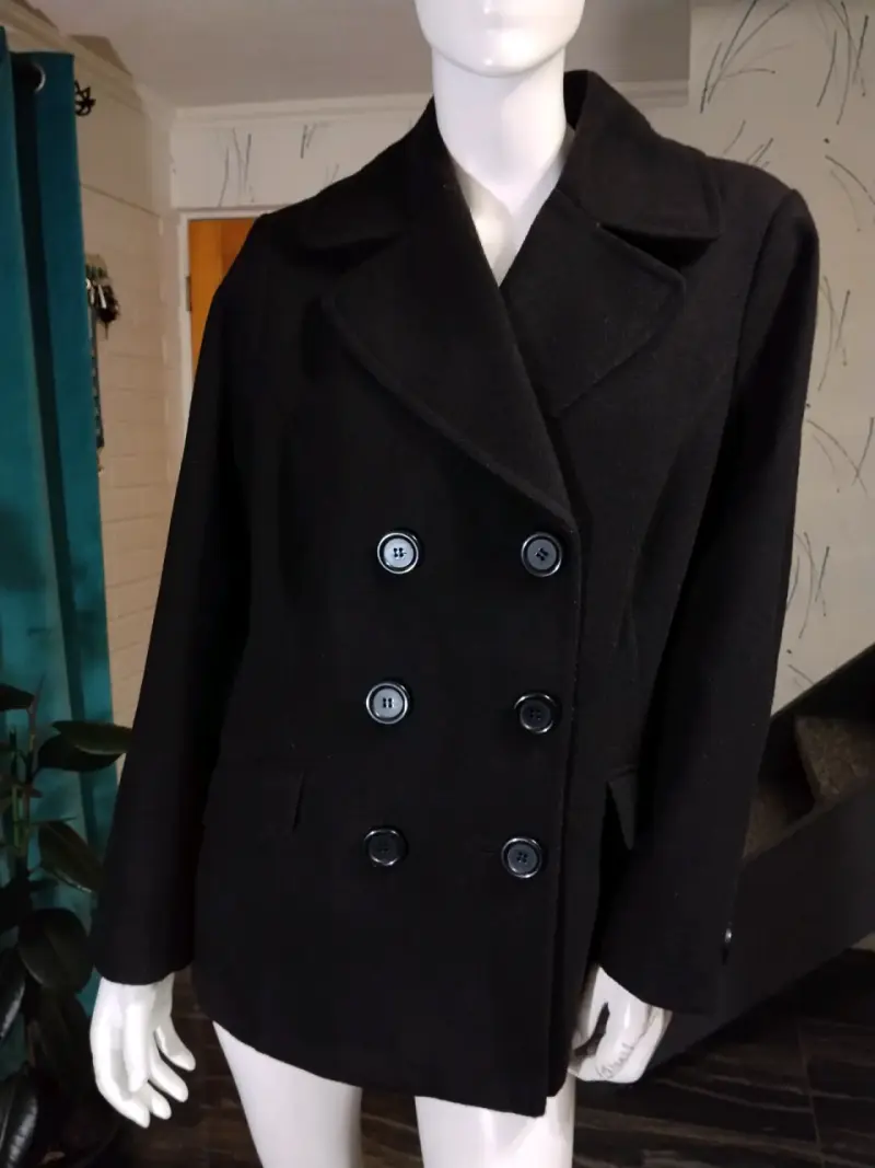 Abrigo / Chaqueta Negra H&M Talla 50 o XXL - 1
